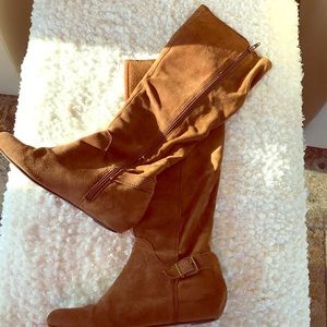 Women’s Knee High Boots Size 9.5
